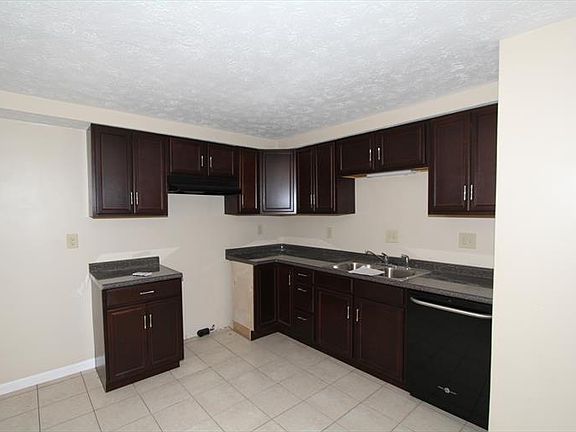 3rd image of 2466 Mustang Dr