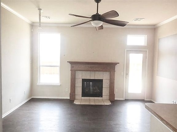 4th image of 2524 NW 180th St