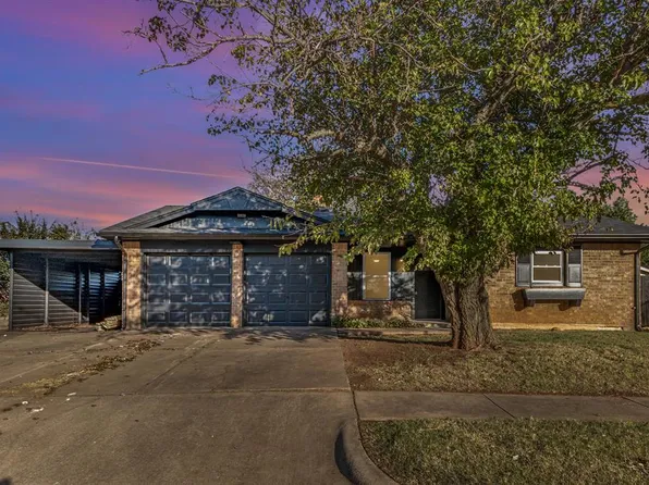 538 S Woodland Dr, Mustang, OK 73064