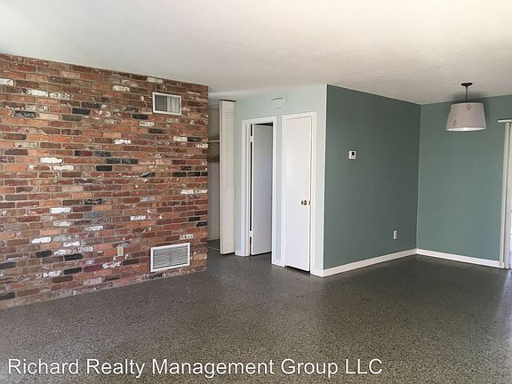 5th image of 6218 Royal Oak Dr