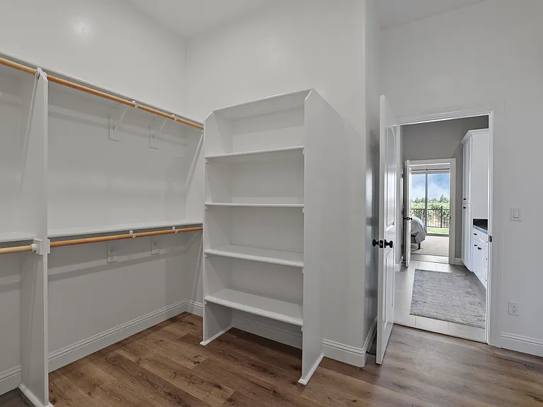 9467 E Jahant Rd — Photo 21