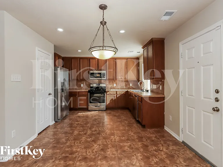 19211 Sunny Leaf Ln — Photo 8