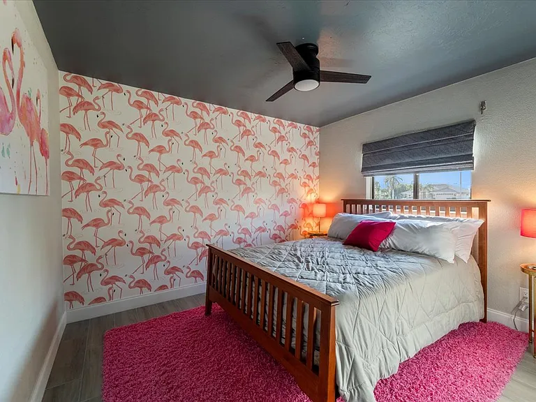 610 SW 47th Ter #4 — Photo 20