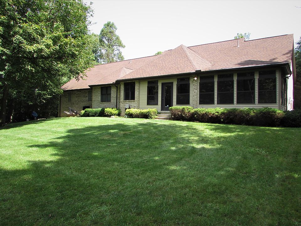 2nd image of 18415 Woodhaven Ln