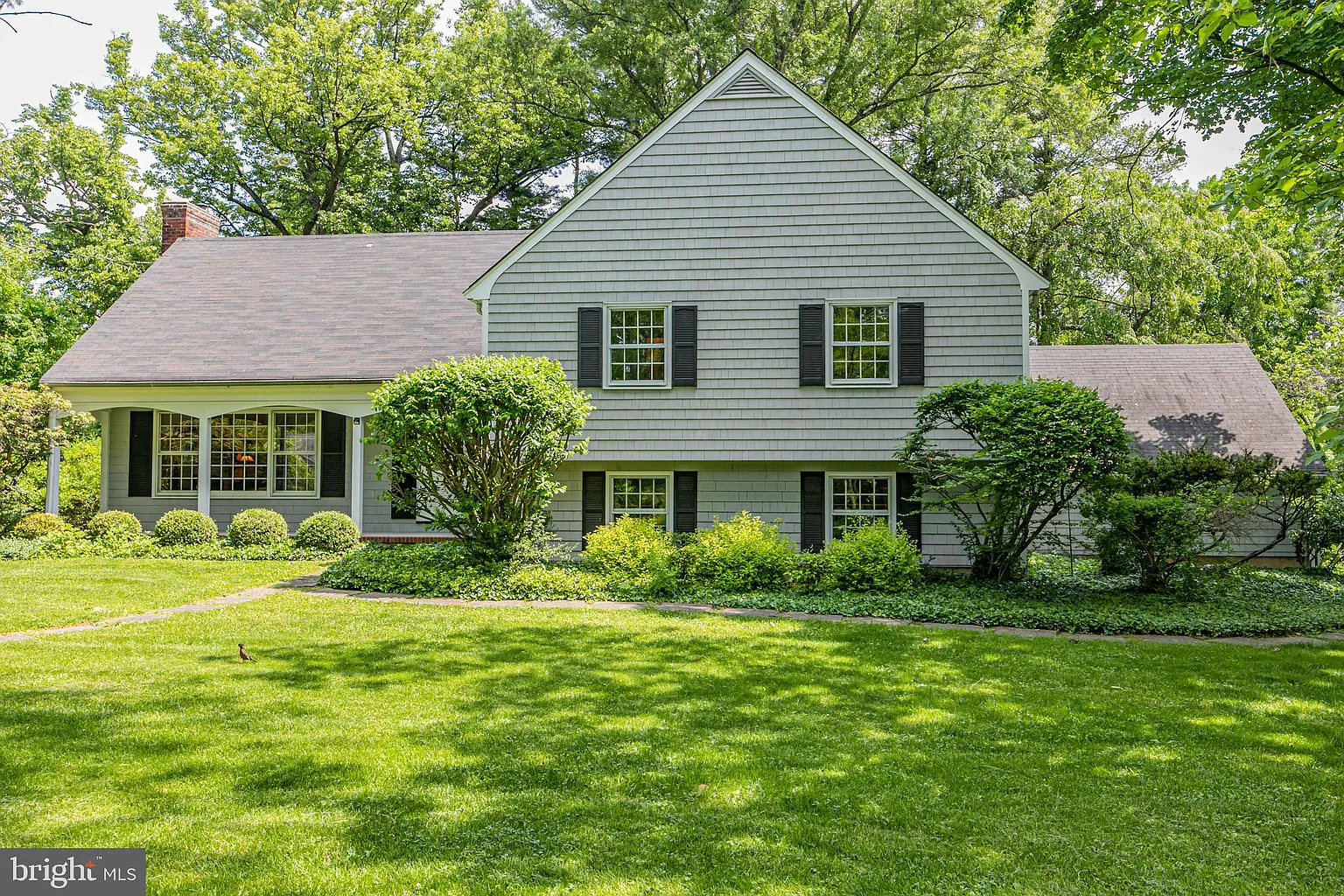 140 Parkside Dr photo 1