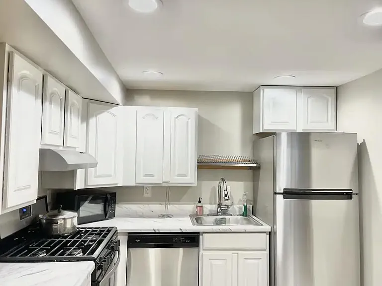 53 Quincy Pl NW #B — Photo 9