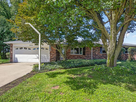2nd image of 5370 E Forster Ave