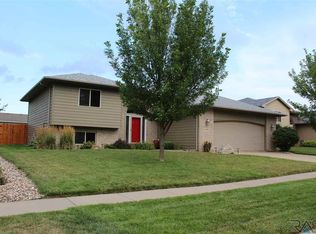 5408 S Sarmar Ave, Sioux Falls, SD 57106