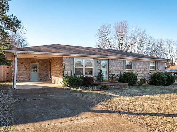 3rd image of 119 Dowdy Dr