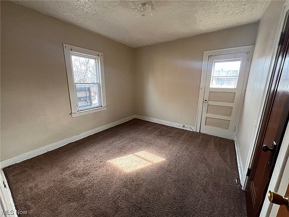 5th image of 11108 Dove Ave