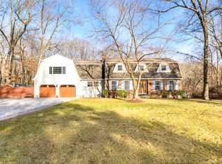 8 Dunsinane Rd, Brookfield, CT 06804