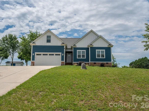 2725 Eagle Dr, Lincolnton, NC 28092