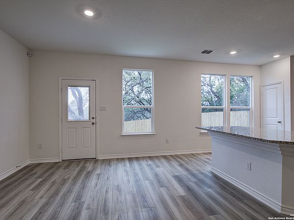 5th image of 10643 Military Drive West #9