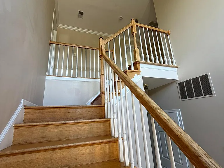 11403 Potomac Oaks Dr — Photo 3
