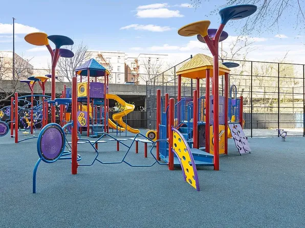 1655 Flatbush Avenue image 13 of 15