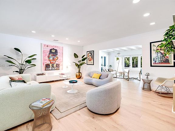 2nd image of 741 Tibidabo Ave