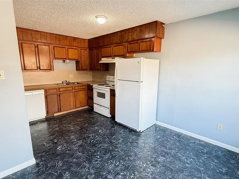 111 S Drew Ave #8 — Photo 4