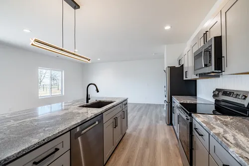 10121 S 33rd St #1 Photo 1