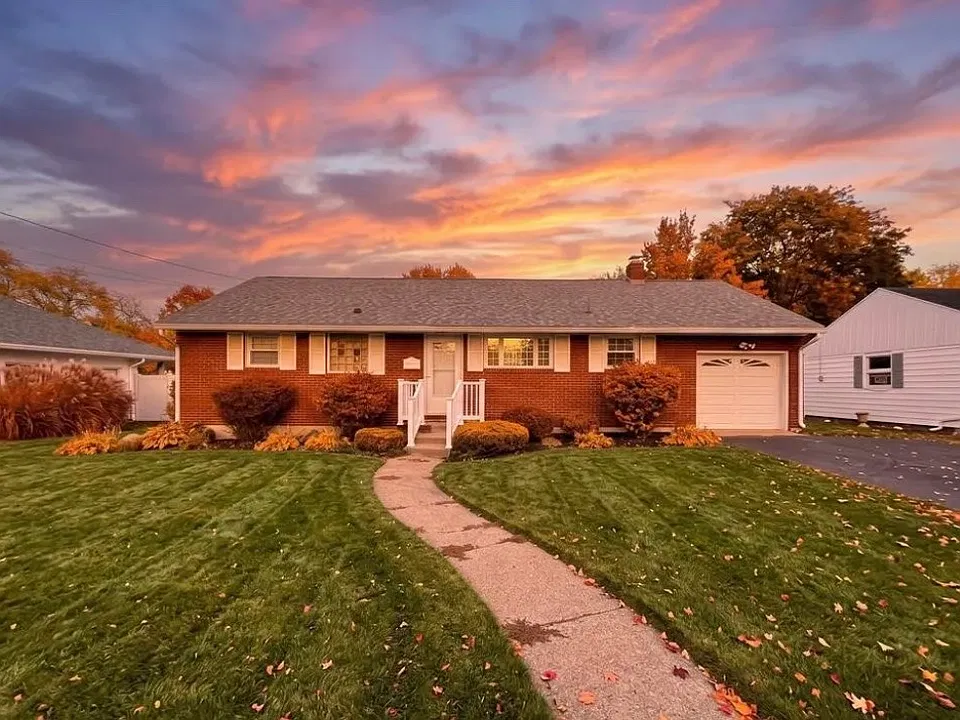 305 Woodlawn Dr