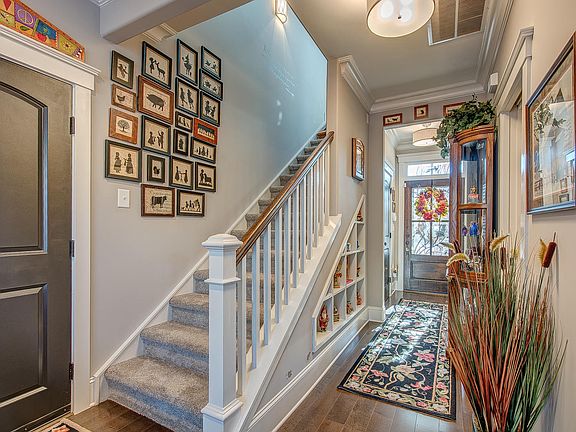 4th image of 808 Belmont Reserve Row