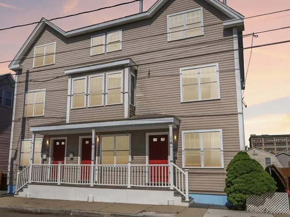 24 Harris St #A, Peabody, MA 01960