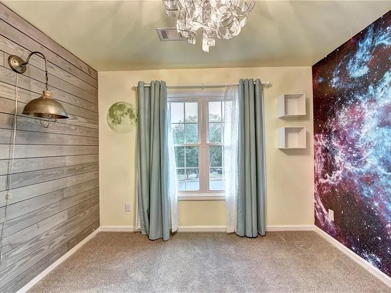 410 Ruby Forest Pkwy — Photo 17
