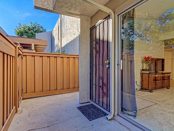 3rd image of 3549 Castle Glen Dr Unit 227