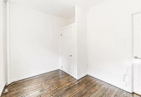2nd image of 178 Thompson St #6