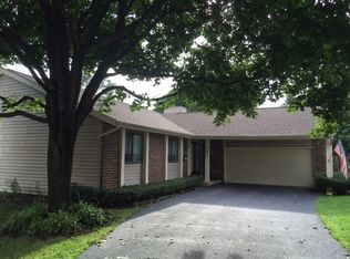 202 Plum Grove Rd, Roselle, IL 60172