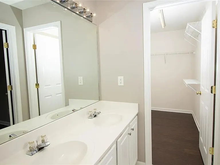 5142 Manerdale Dr SE #4 — Photo 9