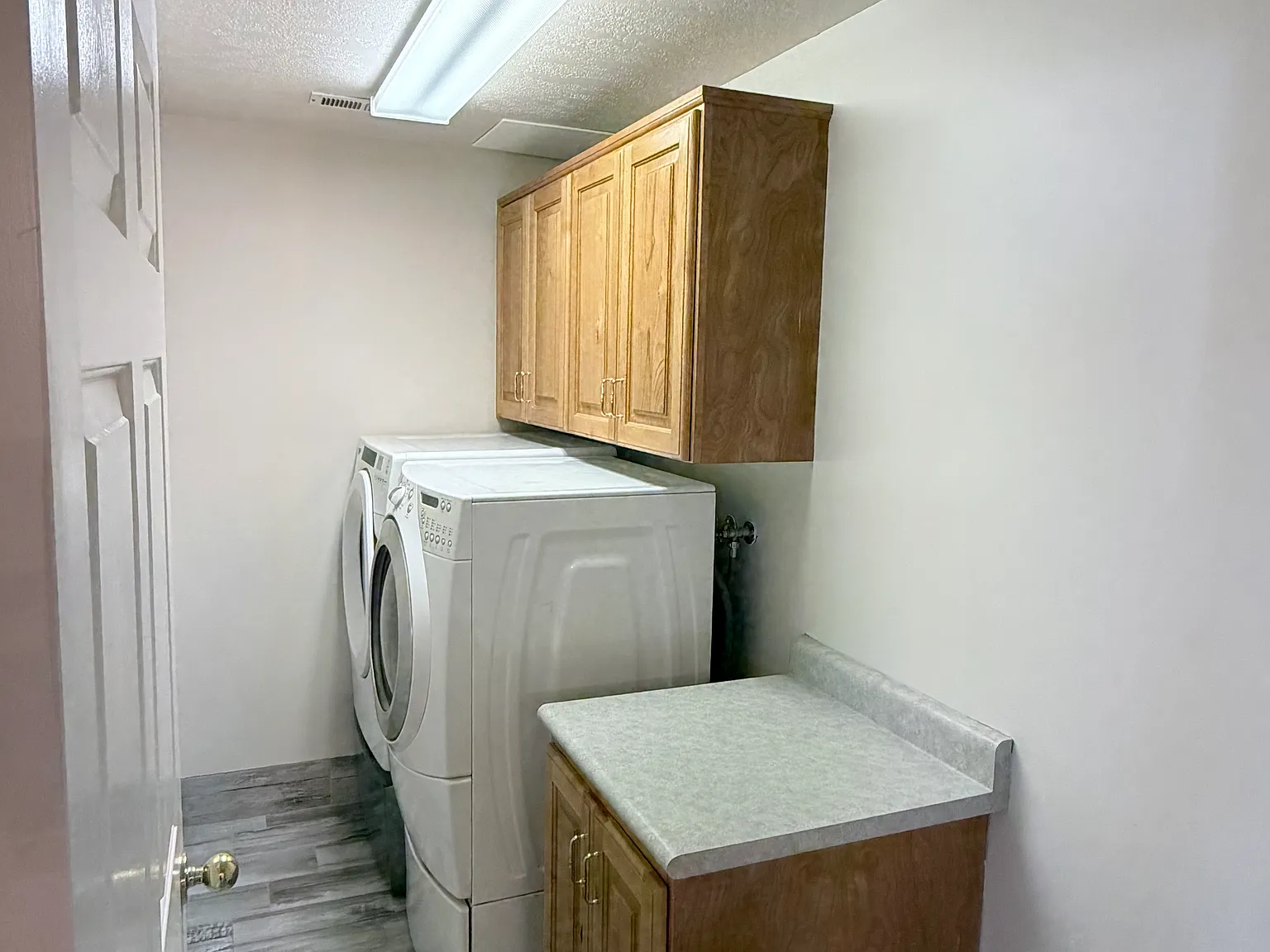 4 bed, 1.5 bath, $2,300 — Photo 4