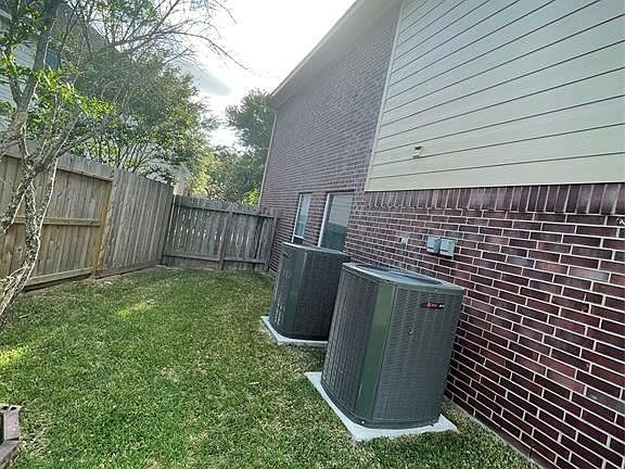3rd image of 21102 Granite Trail Ln