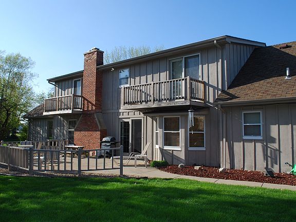 2nd image of 725 Wesley Ave