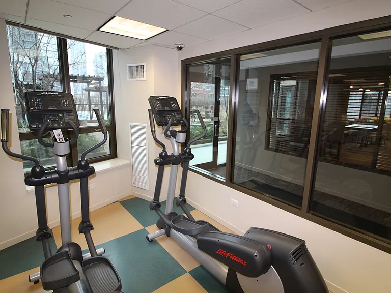 400 N La Salle Dr #2107 — Photo 20