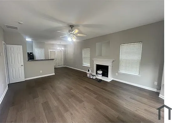 2 bed, $1,650 — Photo 2