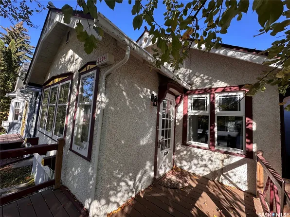 3324 College Avenue, Regina, SK S4T 1W2