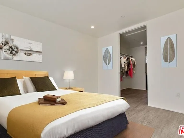 1040 S Mariposa Ave #F101 — Photo 12