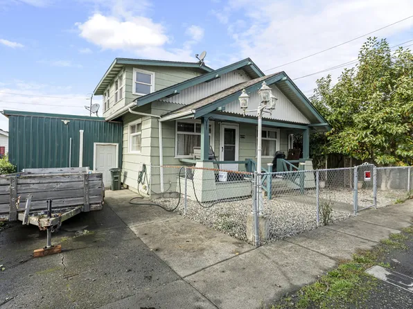 63776 Flanagan Rd, Coos Bay, OR 97420