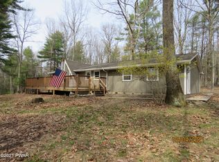 137 Ledge Crst, Hawley, PA 18428