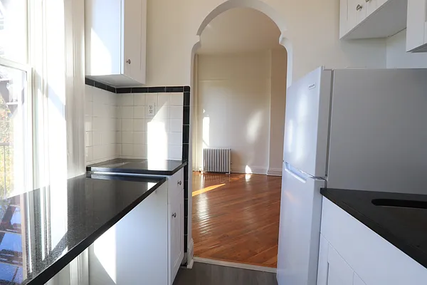 Rented by Douglas Elliman | media 23