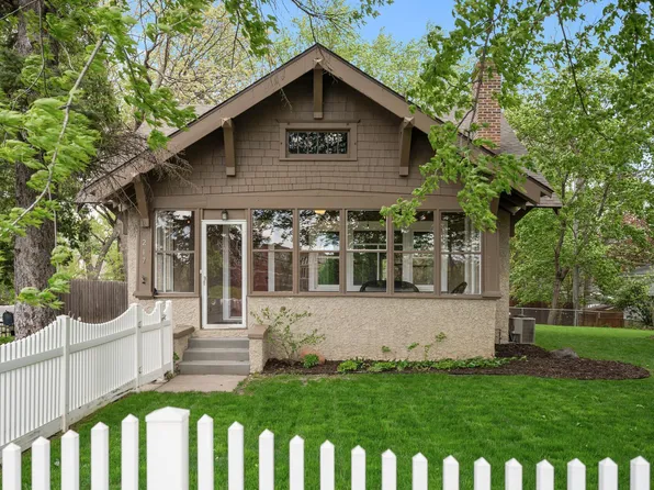 217 Blake Rd S, Hopkins, MN 55343