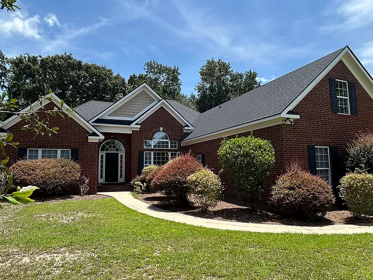 389 Chastain Cir — Photo 2