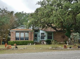 102 Arrowhead Ln, Boerne, TX 78006
