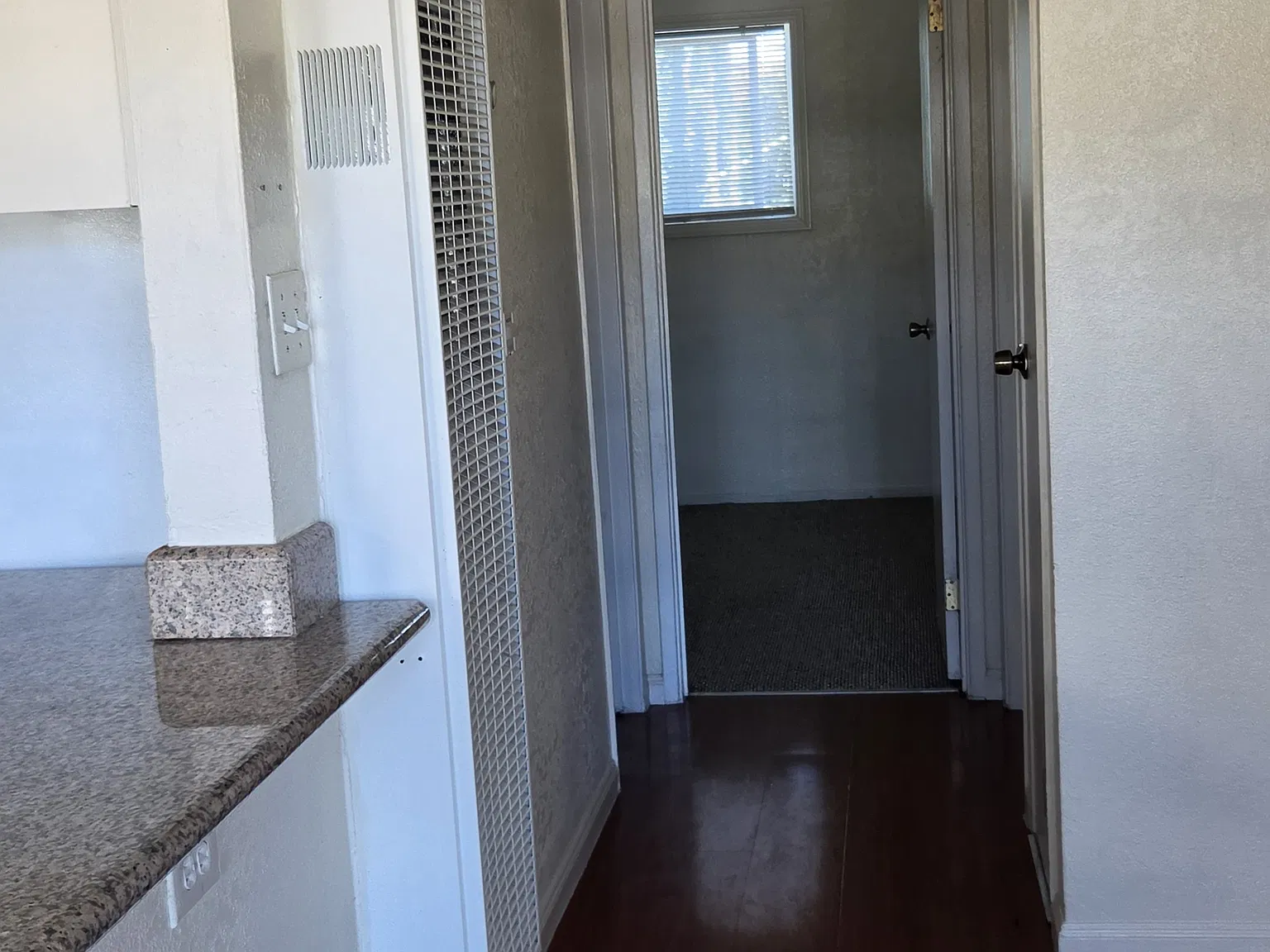 2 bed, 800 sqft, $2,250 — Photo 3