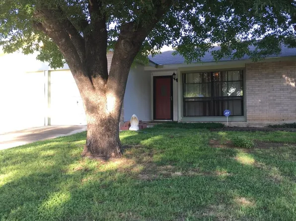 1070 Cloverbrook St #1, San Antonio, TX 78245