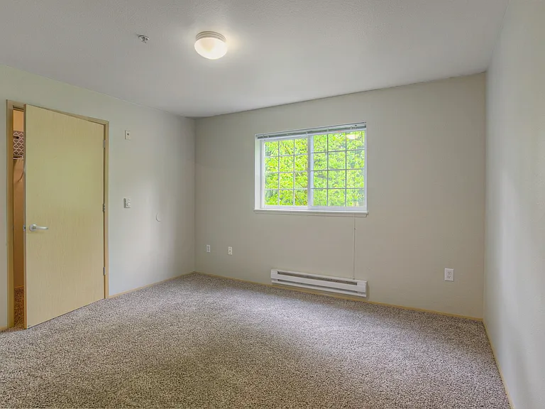 Mill Pointe — Photo 11
