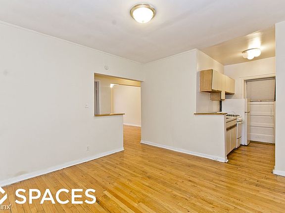 2nd image of 654 W Cornelia Ave #Unt654-2