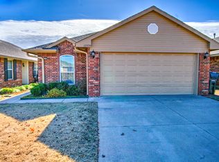 12320 SW 5th St, Yukon, OK 73099