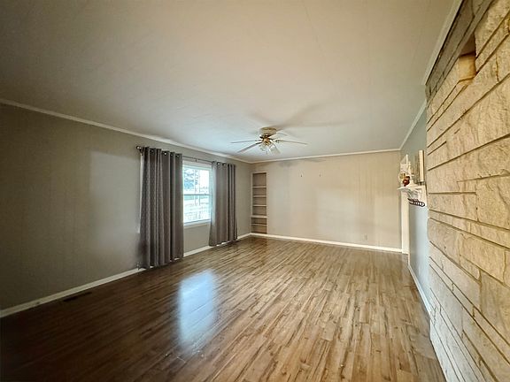 4th image of 830 County Road 547