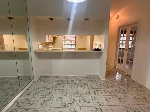 2042 Sunset Grove Ln, Clearwater, FL 33765